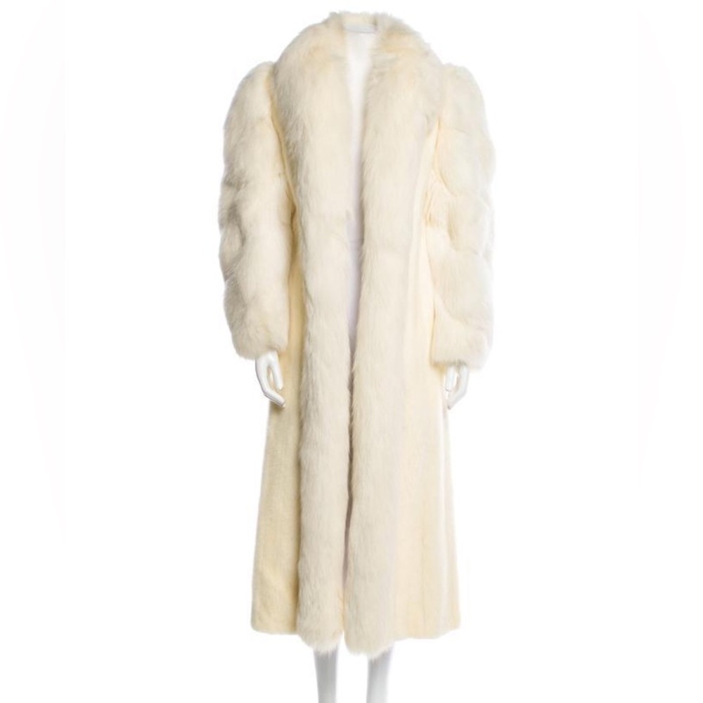 Elegant Cream mink Fur Coat